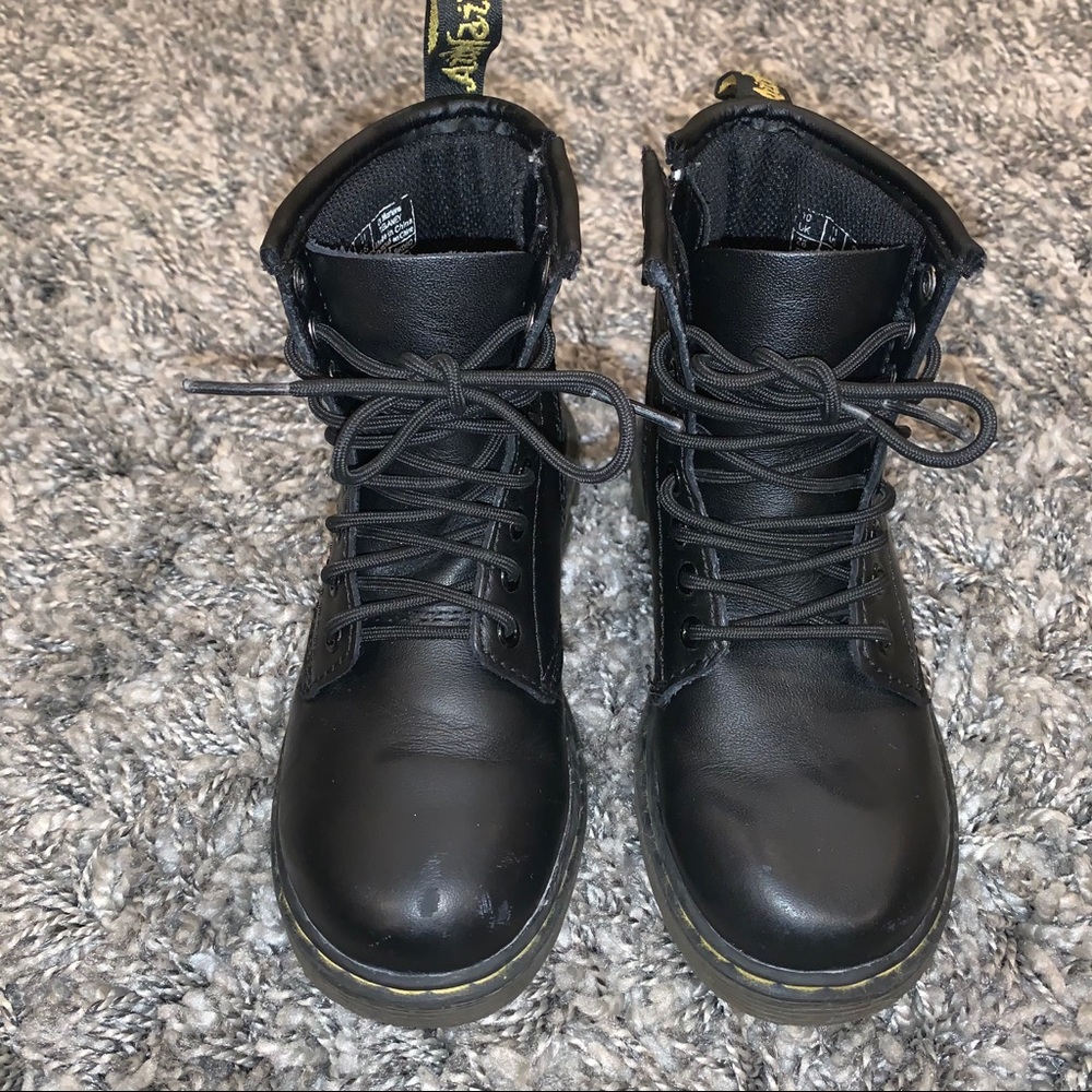 Kids Dr. Martens Delaney Boots size 11C